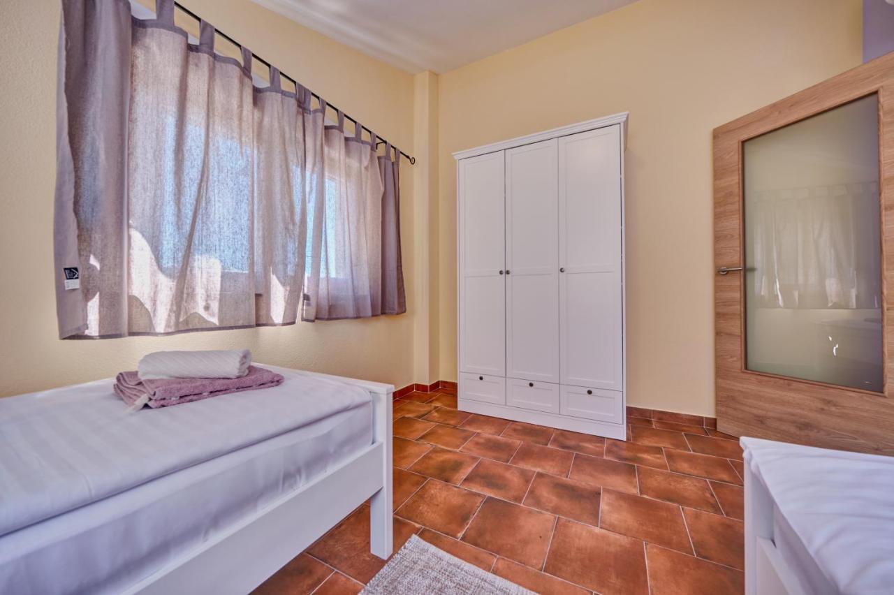 Anovi Holiday Homes By Litto Trogir Exterior foto