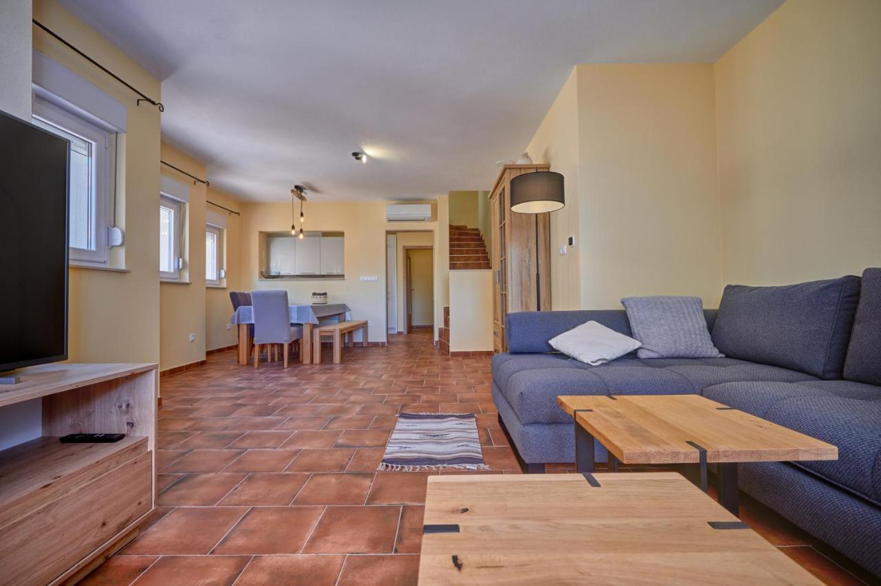 Anovi Holiday Homes By Litto Trogir Exterior foto