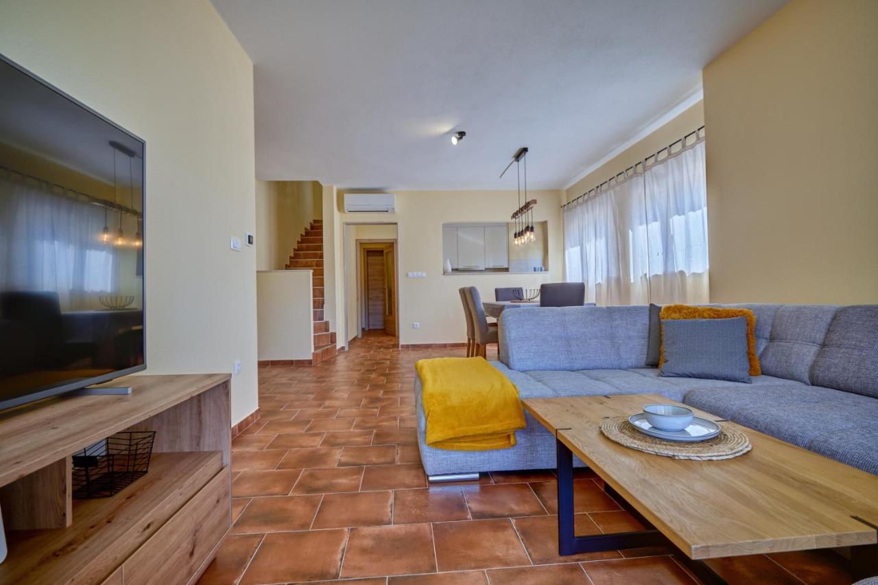 Anovi Holiday Homes By Litto Trogir Exterior foto